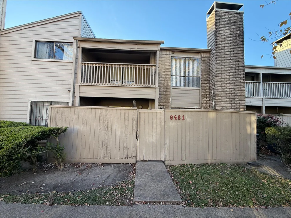 Unit for sale at 9461 Pagewood Lane, Houston, TX 77063