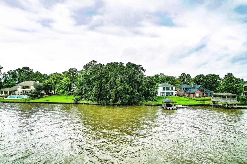 Unit for sale at 19327 Aquatic Drive, Houston, TX 77346