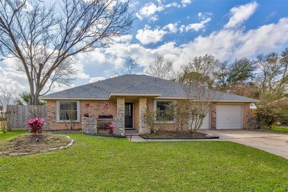 Unit for sale at 4602 Iroquois Drive, Pasadena, TX 77504