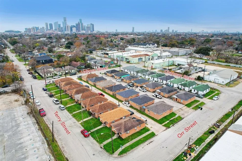 Unit for sale at 1419 Halpern Street, Houston, TX 77009