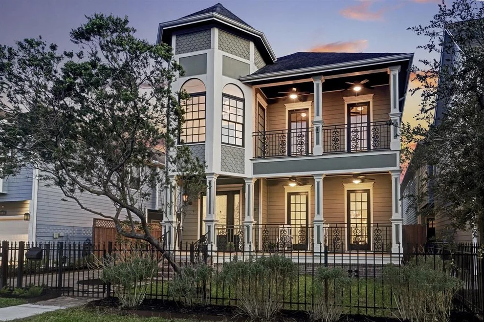 Unit for sale at 1022 W 22nd Street, Houston, TX 77008