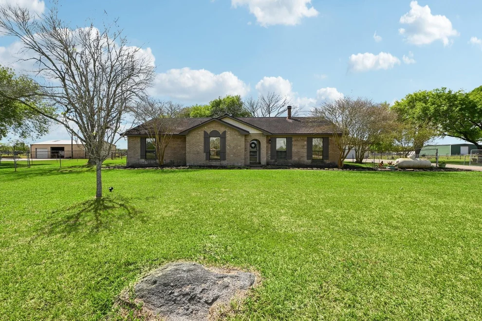 Unit for sale at 13917 Countryside Street, Santa Fe, TX 77517