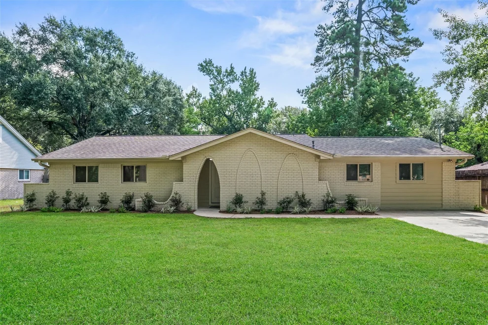 Unit for sale at 27226 Blueberry Hill Drive, Oak Ridge North, TX 77385