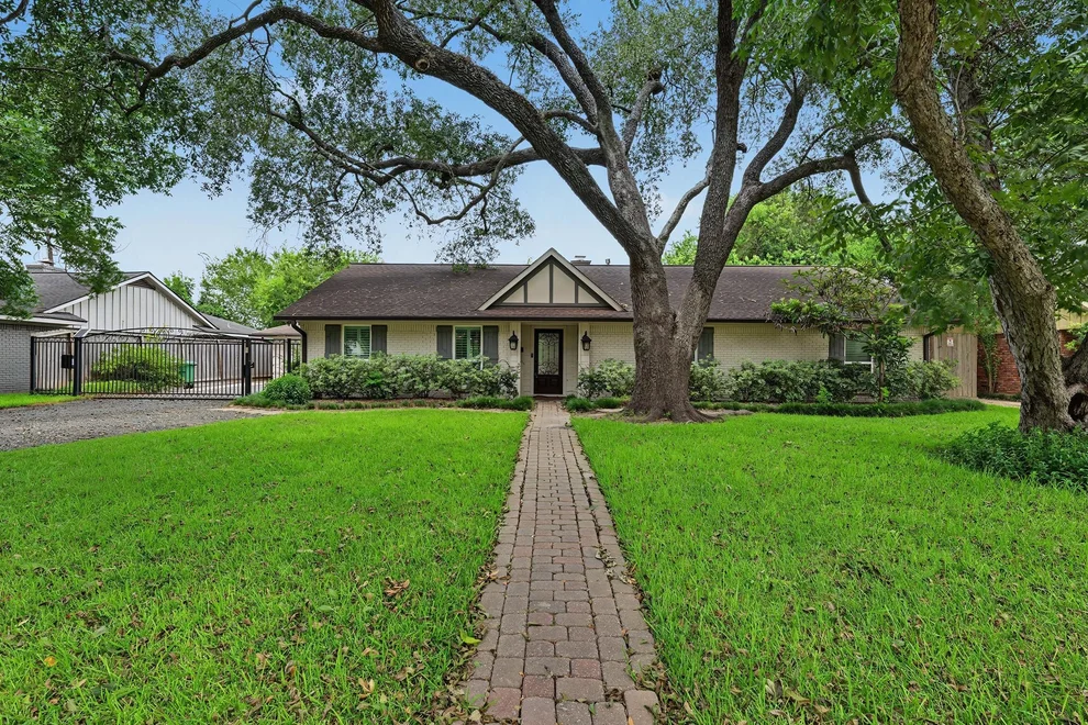 Unit for sale at 5616 Pine Street, Houston, TX 77081
