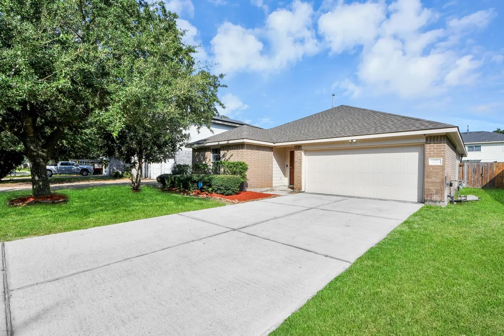 Unit for sale at 2606 Tinas Terrace Drive, Houston, TX 77038