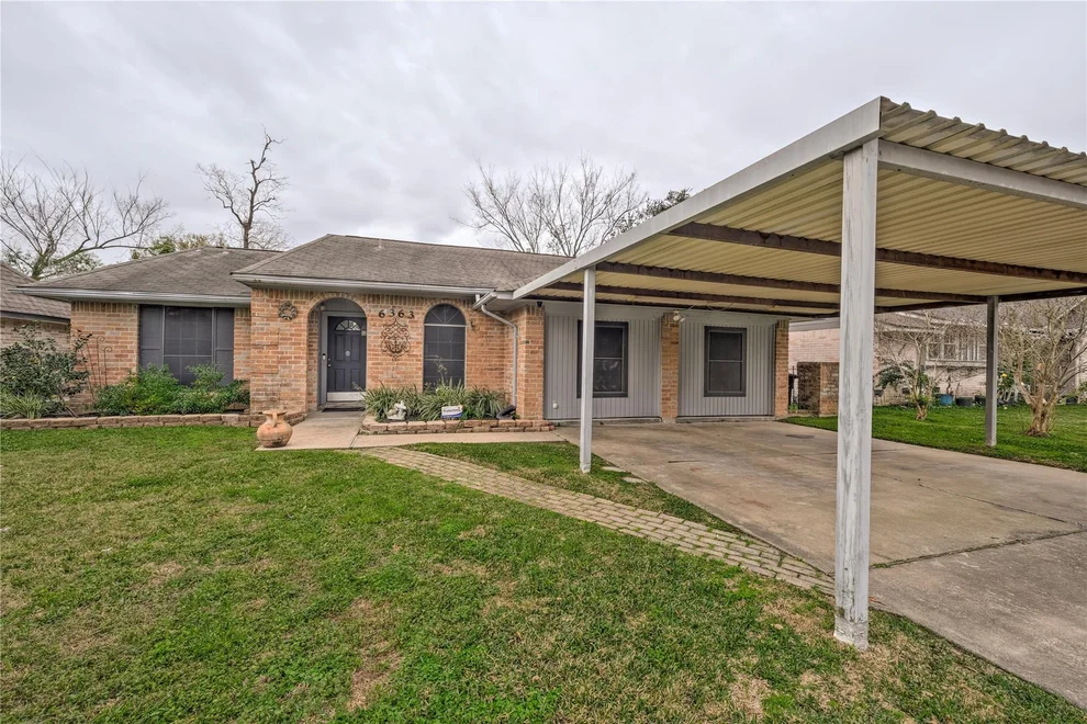 Unit for sale at 6363 French Chateau Drive, Houston, TX 77088