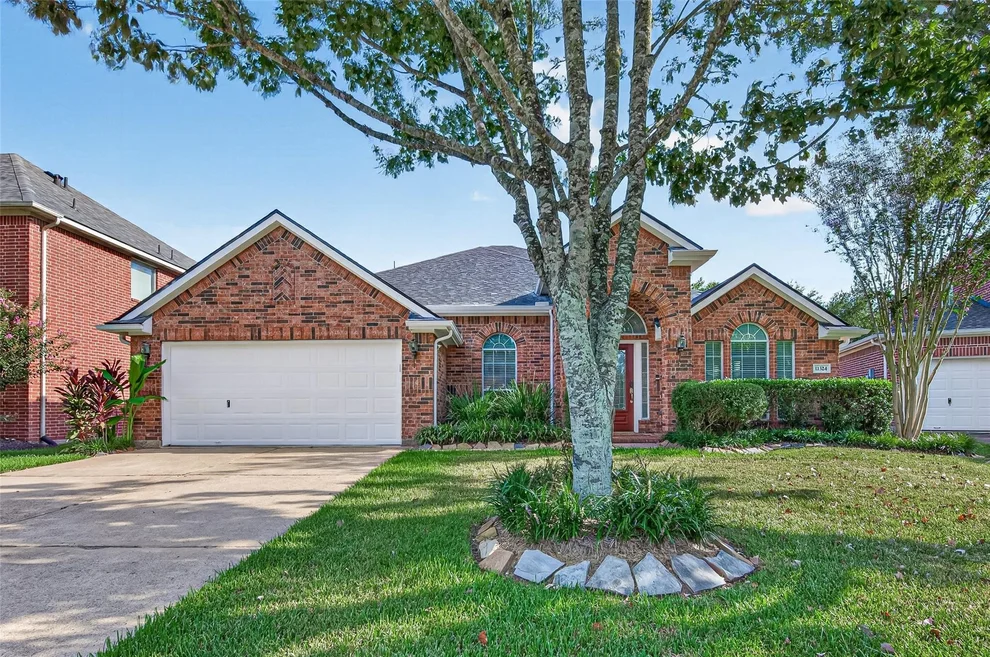 Unit for sale at 11324 Windy Dawn Drive, Pearland, TX 77584