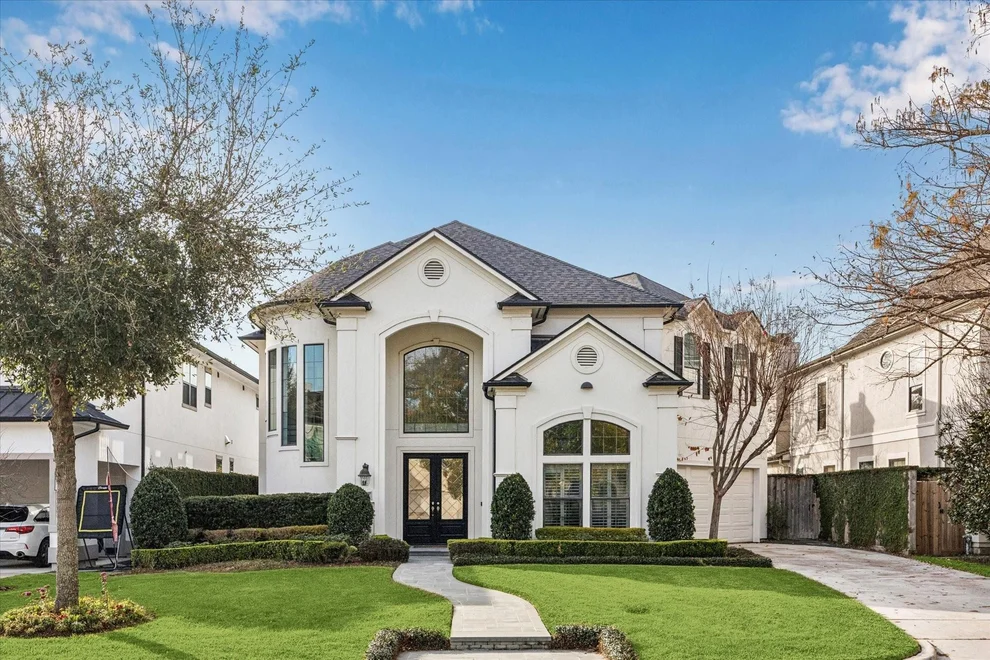 Unit for sale at 807 N 2nd Street, Bellaire, TX 77401