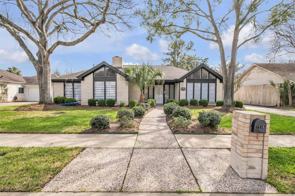 Unit for sale at 7715 Coachwood Drive, Houston, TX 77071
