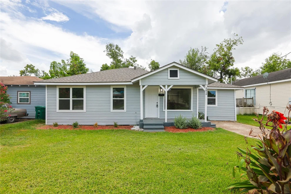 Unit for sale at 4814 Caplin Street, Houston, TX 77026
