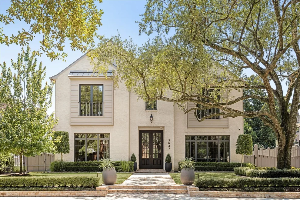 Unit for sale at 3637 Meadow Lake Lane, Houston, TX 77027