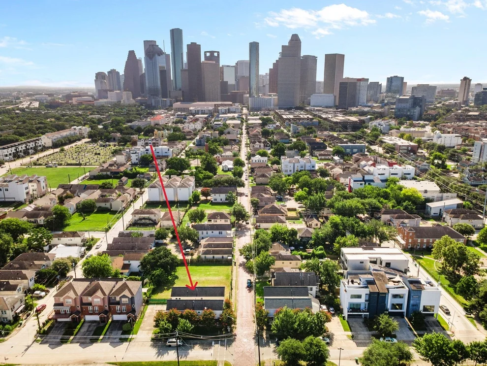 Unit for sale at 1620 Andrews Street, Houston, TX 77019