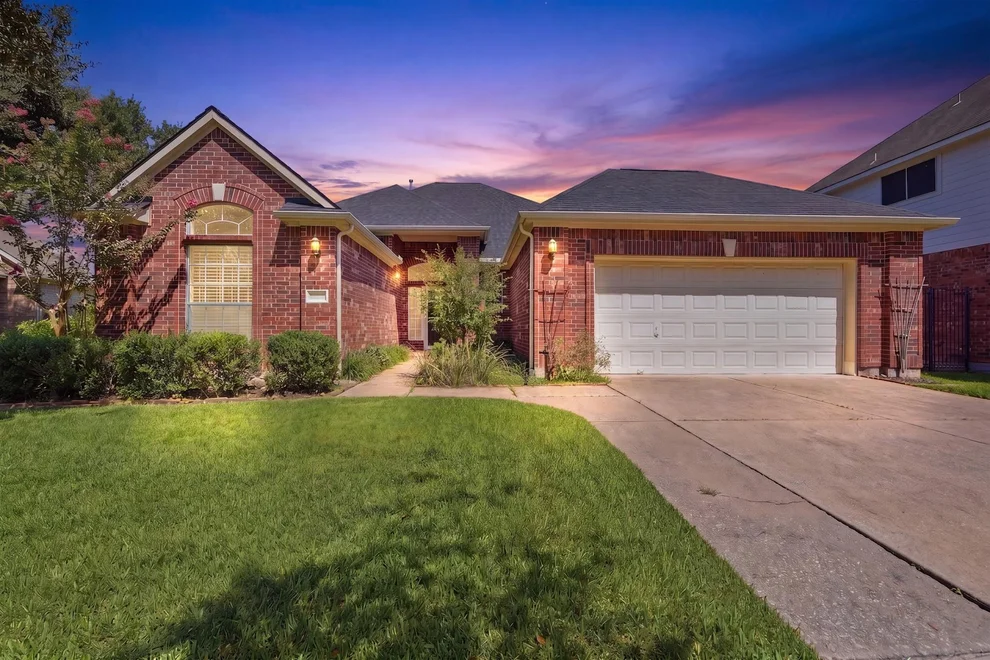 Unit for sale at 507 Arbor Court, Pearland, TX 77584