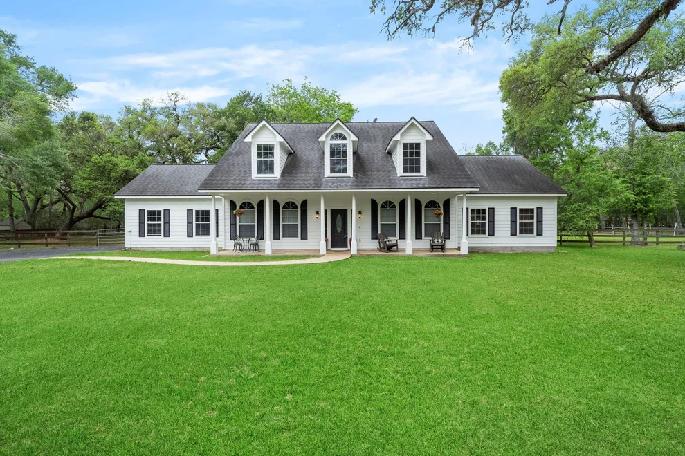 Unit for sale at 13502 E Brazos Bend Drive, Needville, TX 77461