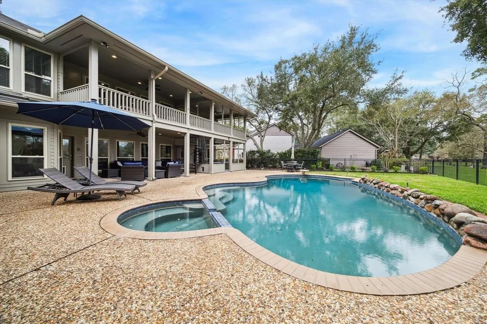 Unit for sale at 2323 Pleasant Creek Drive, Kingwood, TX 77345