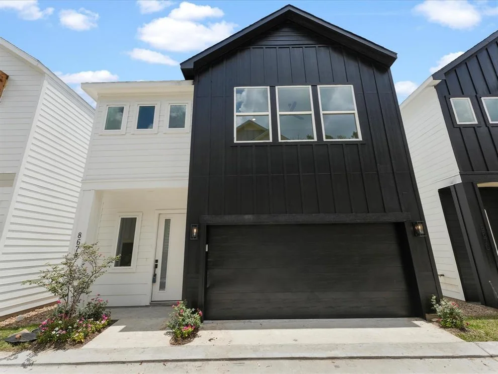 Unit for sale at 869 Mansfield Street, Houston, TX 77091
