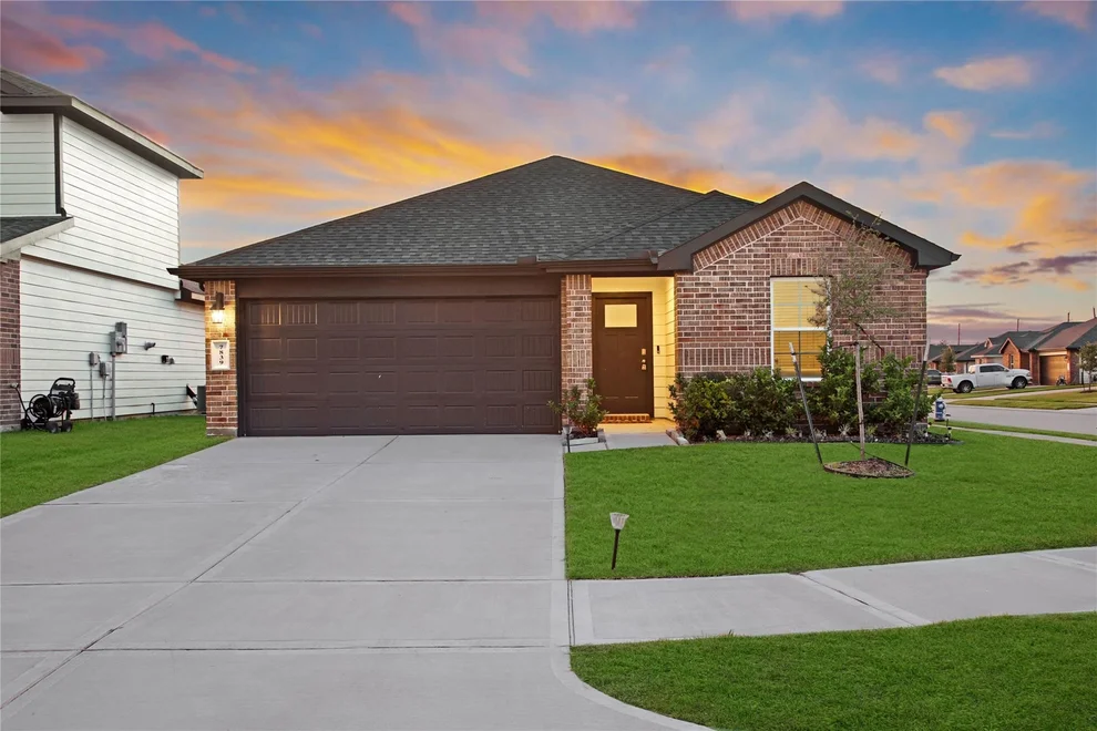 Unit for sale at 7839 Bel Fiore Drive, Richmond, TX 77406