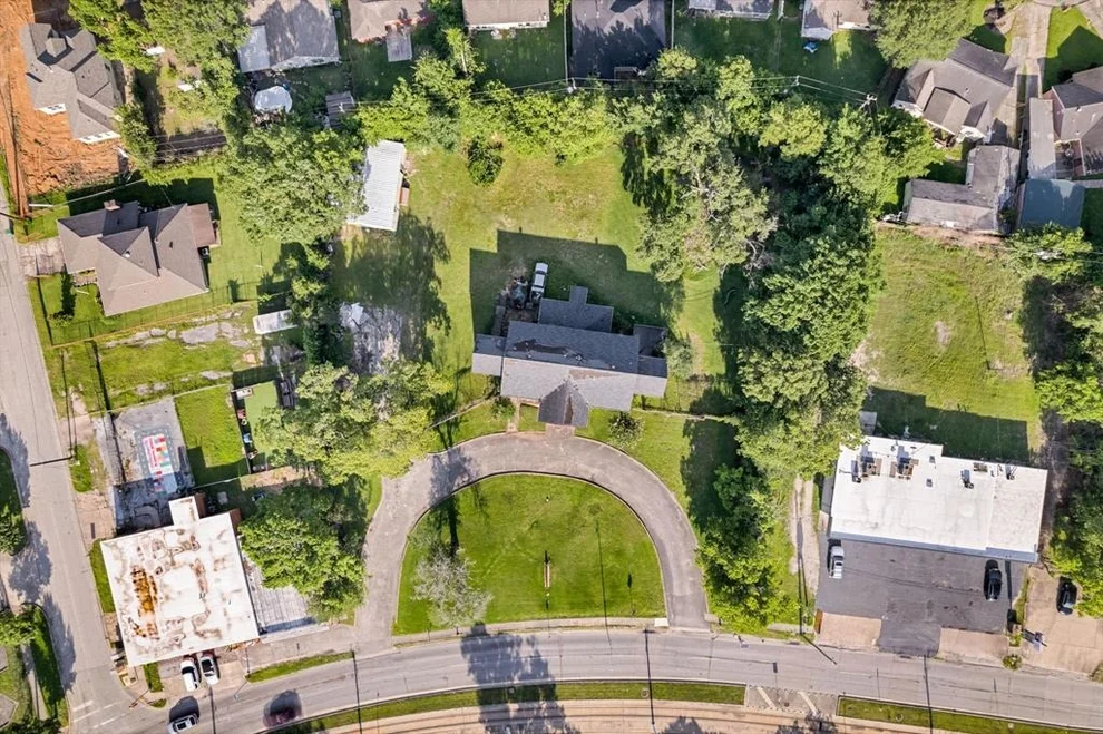 Unit for sale at 5151 Martin Luther King Boulevard, Houston, TX 77021