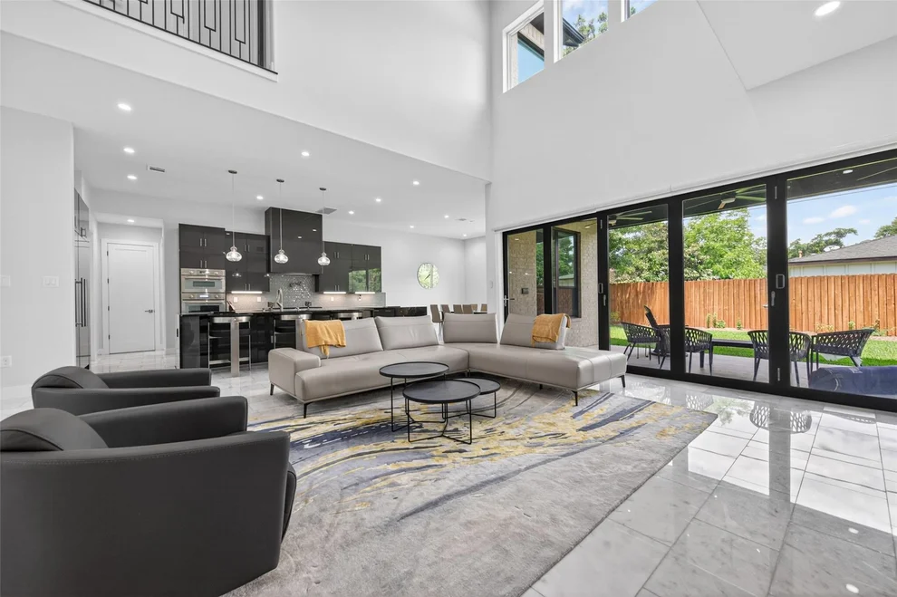 Unit for sale at 14002 Woodthorpe Lane, Houston, TX 77079