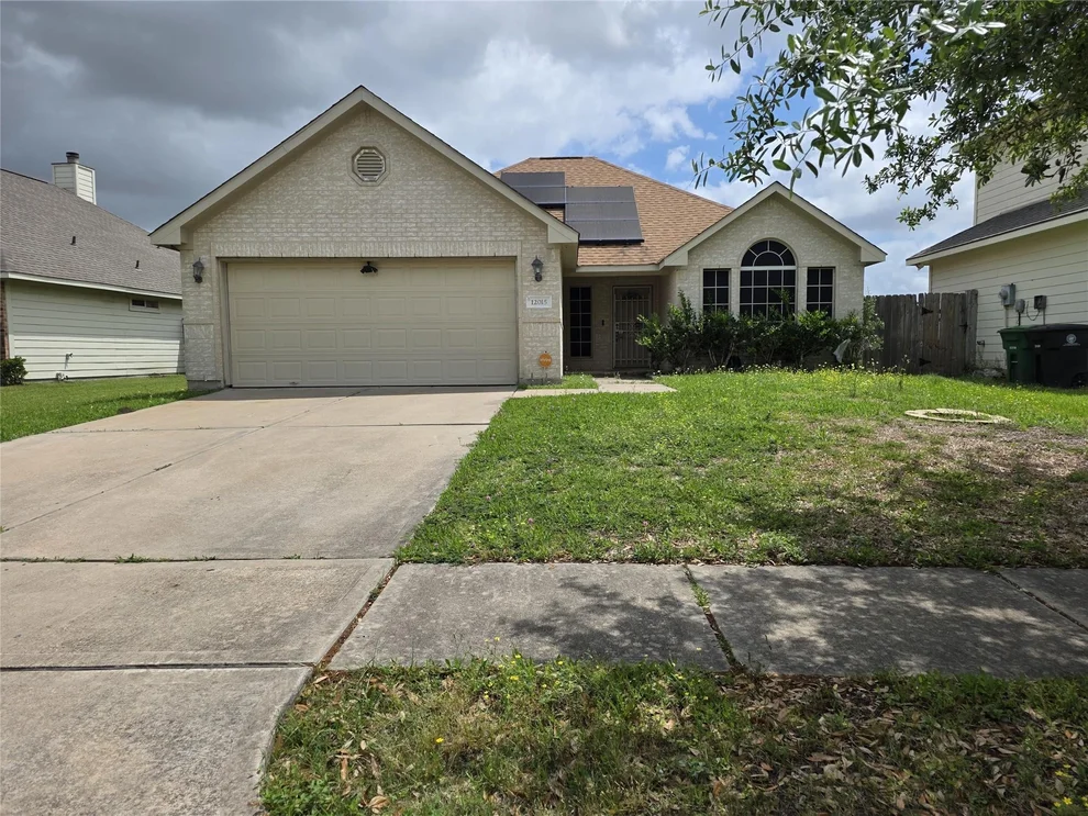 Unit for sale at 12015 Rosecroft Drive, Houston, TX 77048