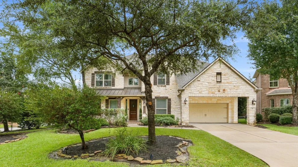 Unit for sale at 10 Black Spruce Court, The Woodlands, TX 77389