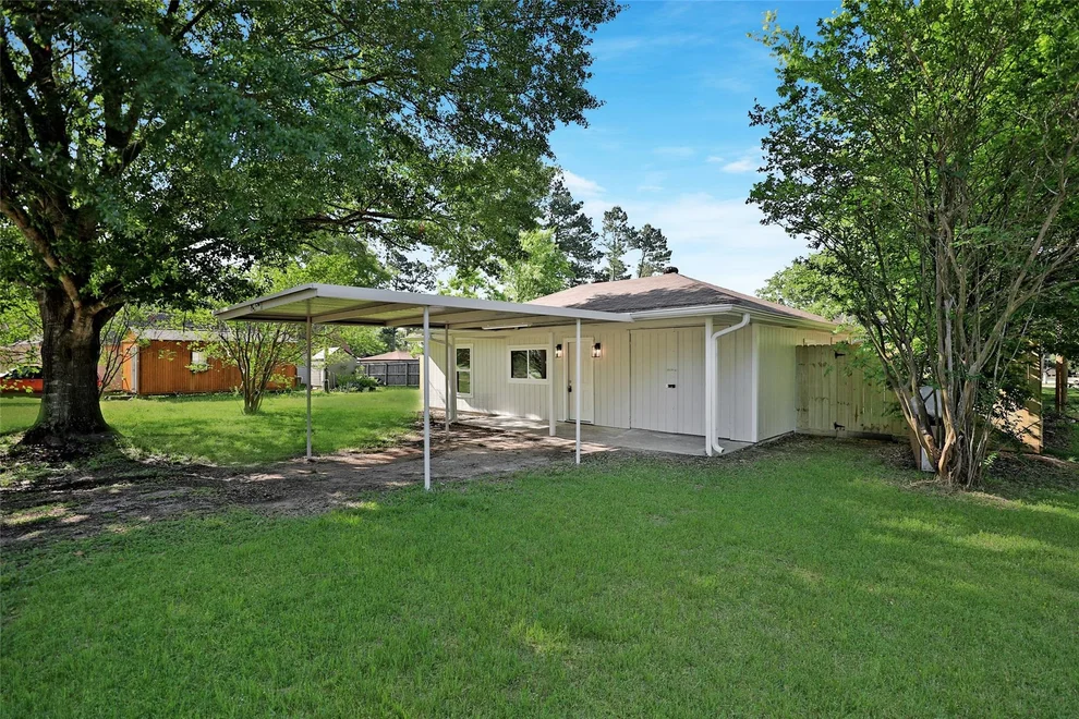Unit for sale at 11712 White Cedar Street, Willis, TX 77318