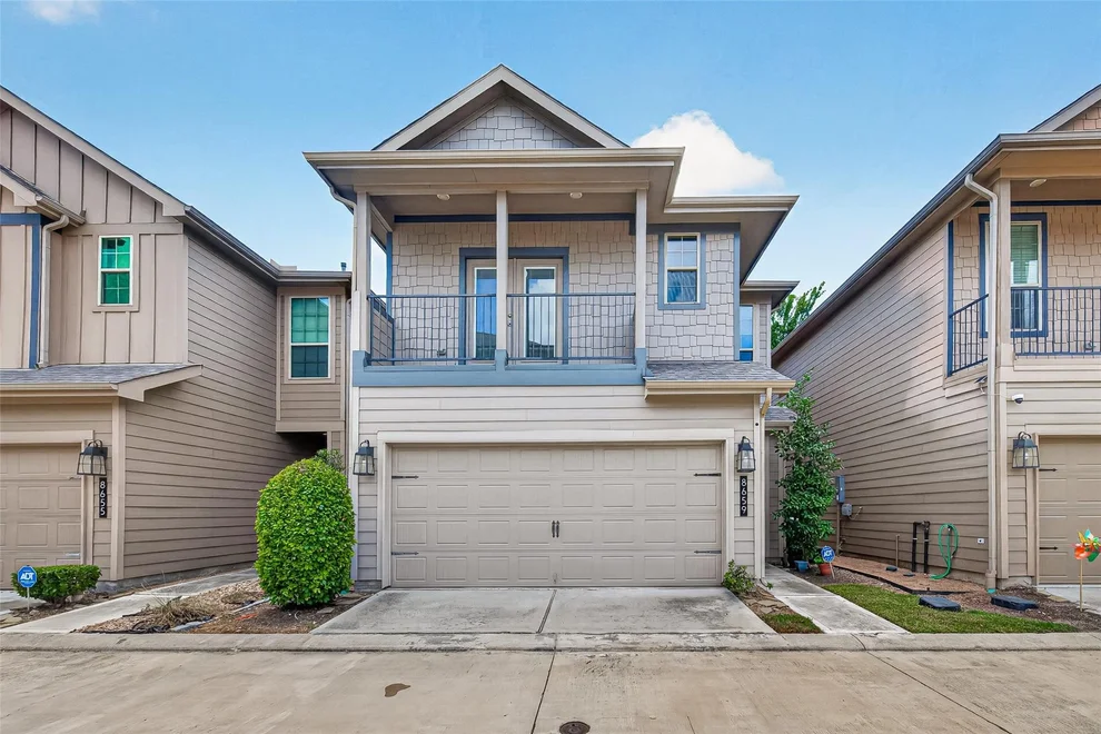 Unit for sale at 8659 Cedardale Park Drive, Houston, TX 77063