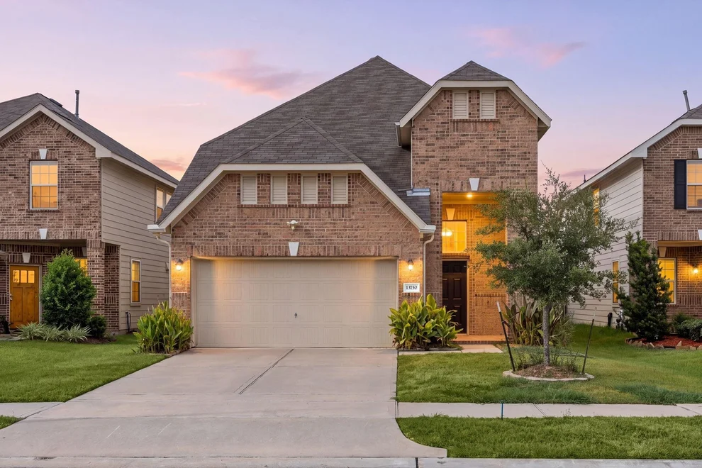 Unit for sale at 13730 Evansdale Lane, Houston, TX 77083