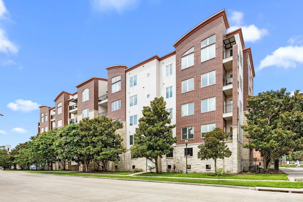 Unit for sale at 1900 Genesee Street, Houston, TX 77006