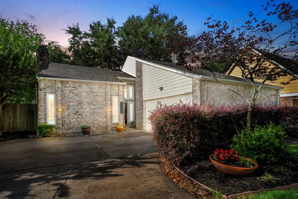 Unit for sale at 12523 Burgoyne Drive, Houston, TX 77077