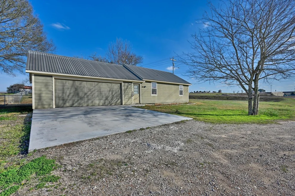 Unit for sale at 2511 S Market Street, Brenham, TX 77833