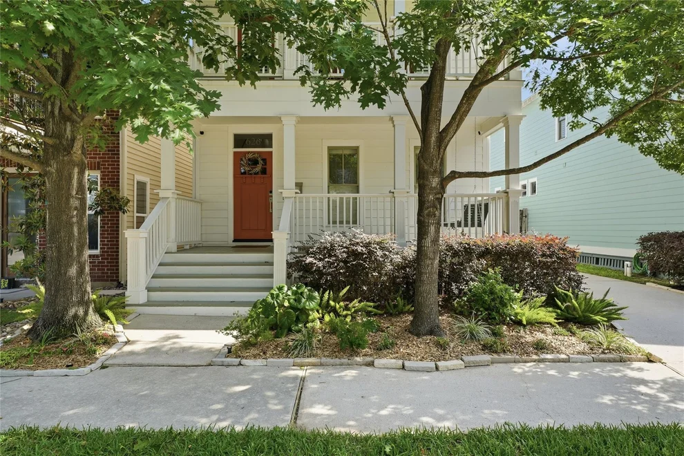 Unit for sale at 626 E 6th 1/2 Street, Houston, TX 77007