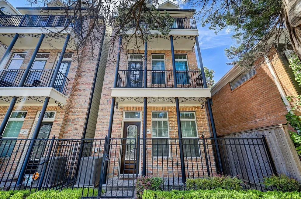 Unit for sale at 1041 Ashland Street, Houston, TX 77008