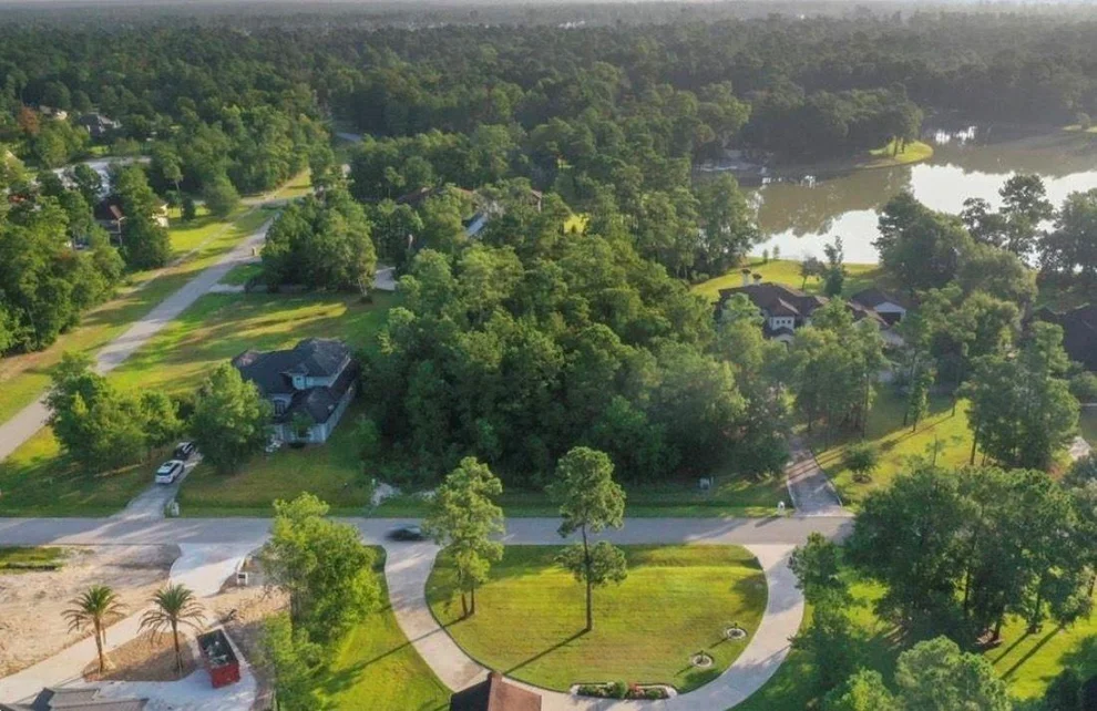 Unit for sale at 4007 Hidden Winds Drive, Spring, TX 77386