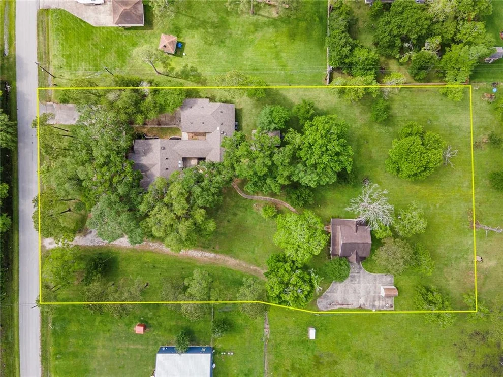 Unit for sale at 1420 Avenue L, Santa Fe, TX 77510