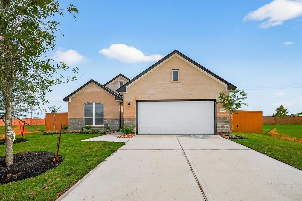 Unit for sale at 13613 Windward Mist Drive, Texas City, TX 77568