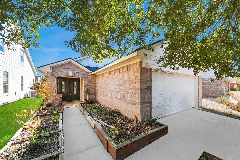 Unit for sale at 7410 Legacy Pines Drive, Cypress, TX 77433