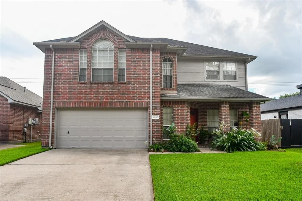Unit for sale at 2810 Oak Hill Drive, Missouri City, TX 77459