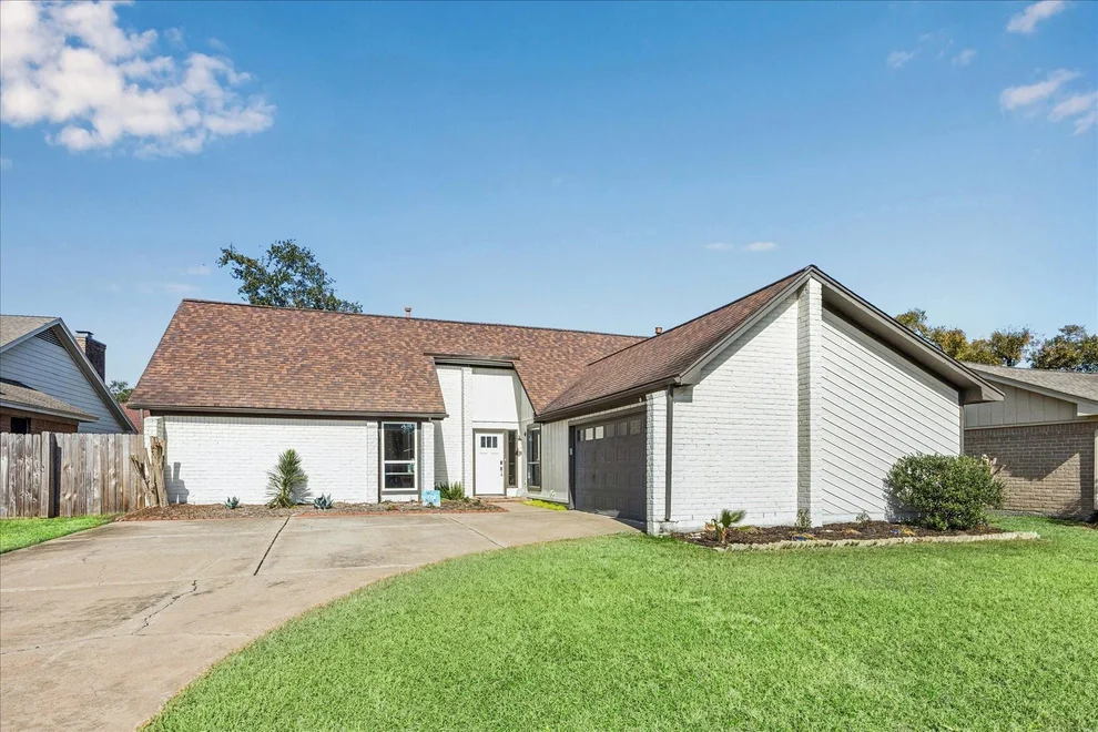 Unit for sale at 15610 Stoney Fork Drive, Houston, TX 77084