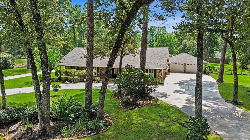 Unit for sale at 1310 Sycamore Lane, Houston, TX 77339