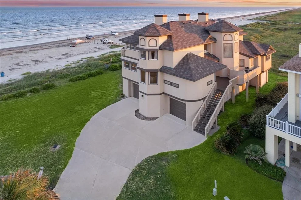 Unit for sale at 4222 Swashbuckle, Galveston, TX 77554