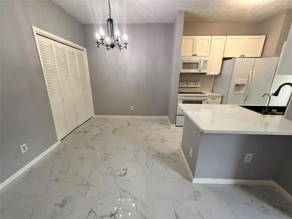 Unit for sale at 2300 Augusta Drive, Houston, TX 77057