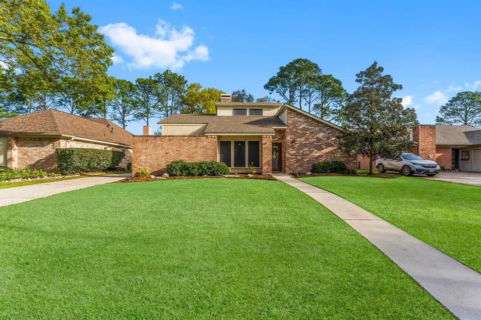 Unit for sale at 14922 Elmont Drive, Houston, TX 77095
