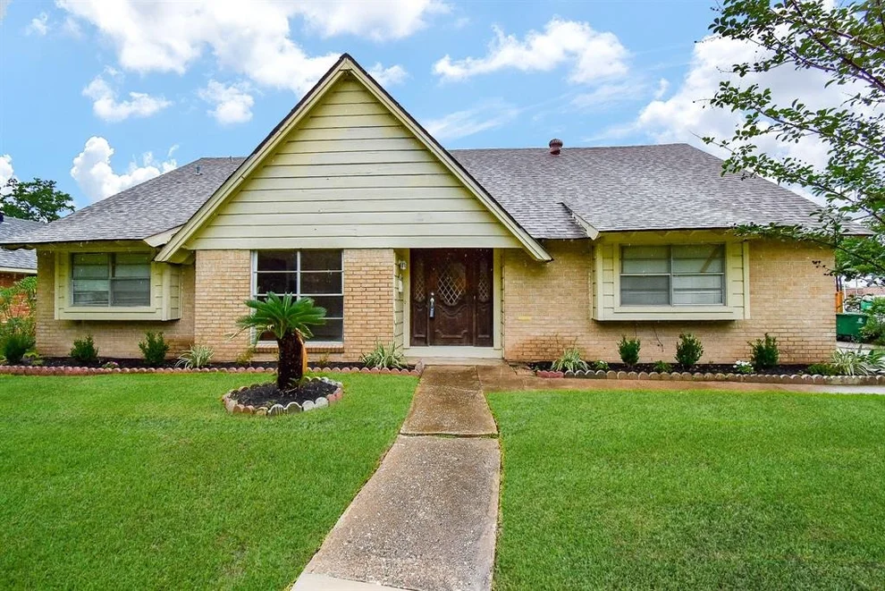 Unit for sale at 8602 Ariel Street, Houston, TX 77074
