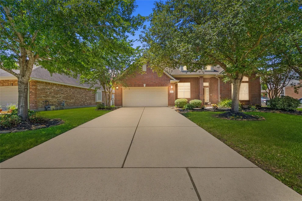 Unit for sale at 24923 Pikecrest Drive, Spring, TX 77389