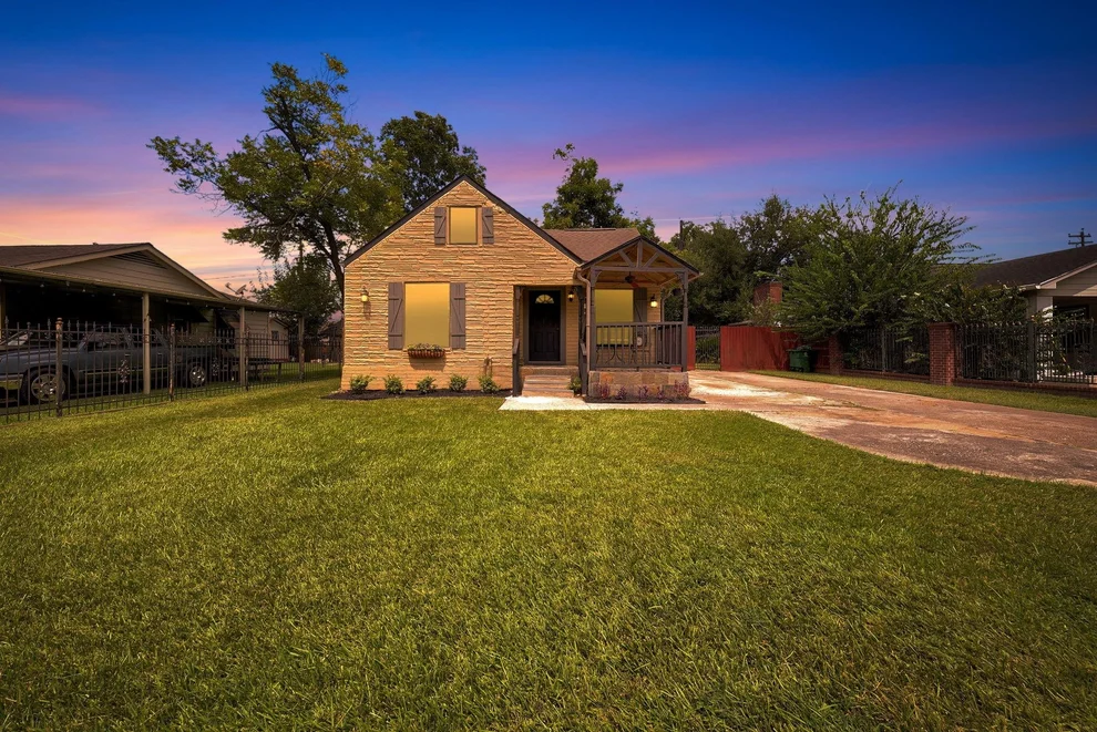 Unit for sale at 1103 Beckman Street, Houston, TX 77076