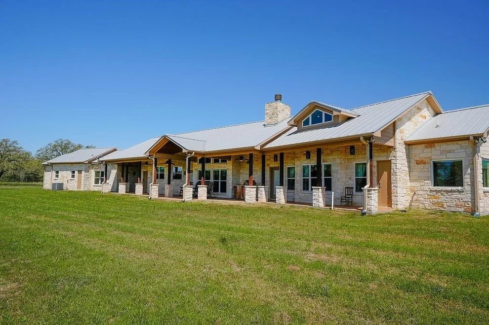 Unit for sale at 5411 N State Highway 95, Flatonia, TX 78941