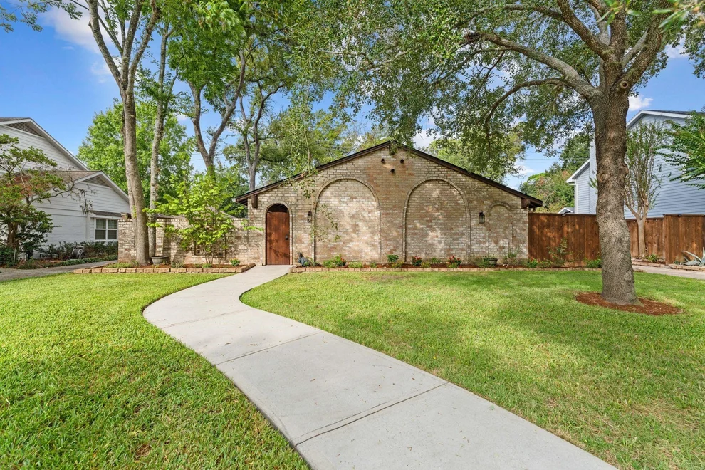 Unit for sale at 315 Greenpark Drive, Houston, TX 77079