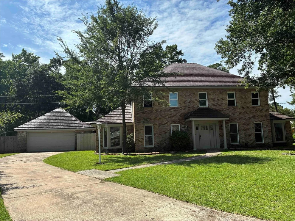 Unit for sale at 17402 Anvil Court, Houston, TX 77090