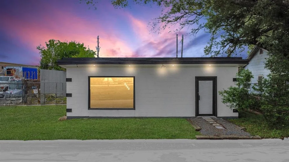 Unit for sale at 8330 Lockheed Avenue, Houston, TX 77061